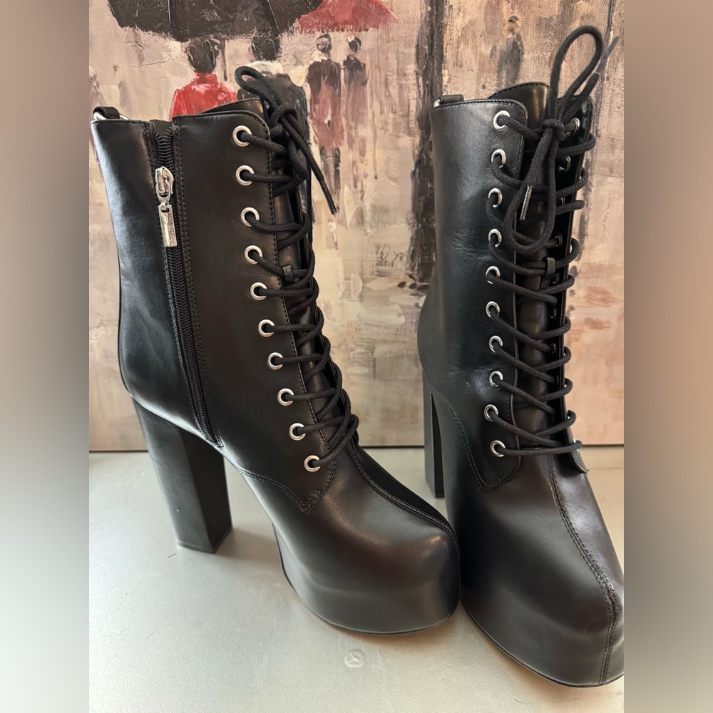 Schutz Maellyn 37.5